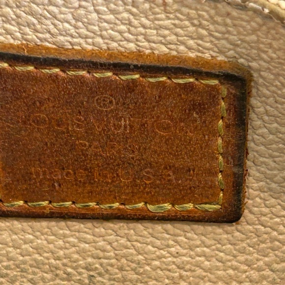 Louis Vuitton Monogram Cosmetic Pouch - Picture 6 of 13